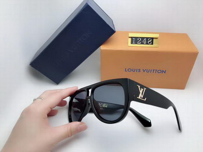 Louis Vuitton Sunglasses AAA+ ID:20220503-65